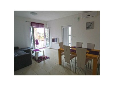 Holiday house Camelia with pool - Features photo 13