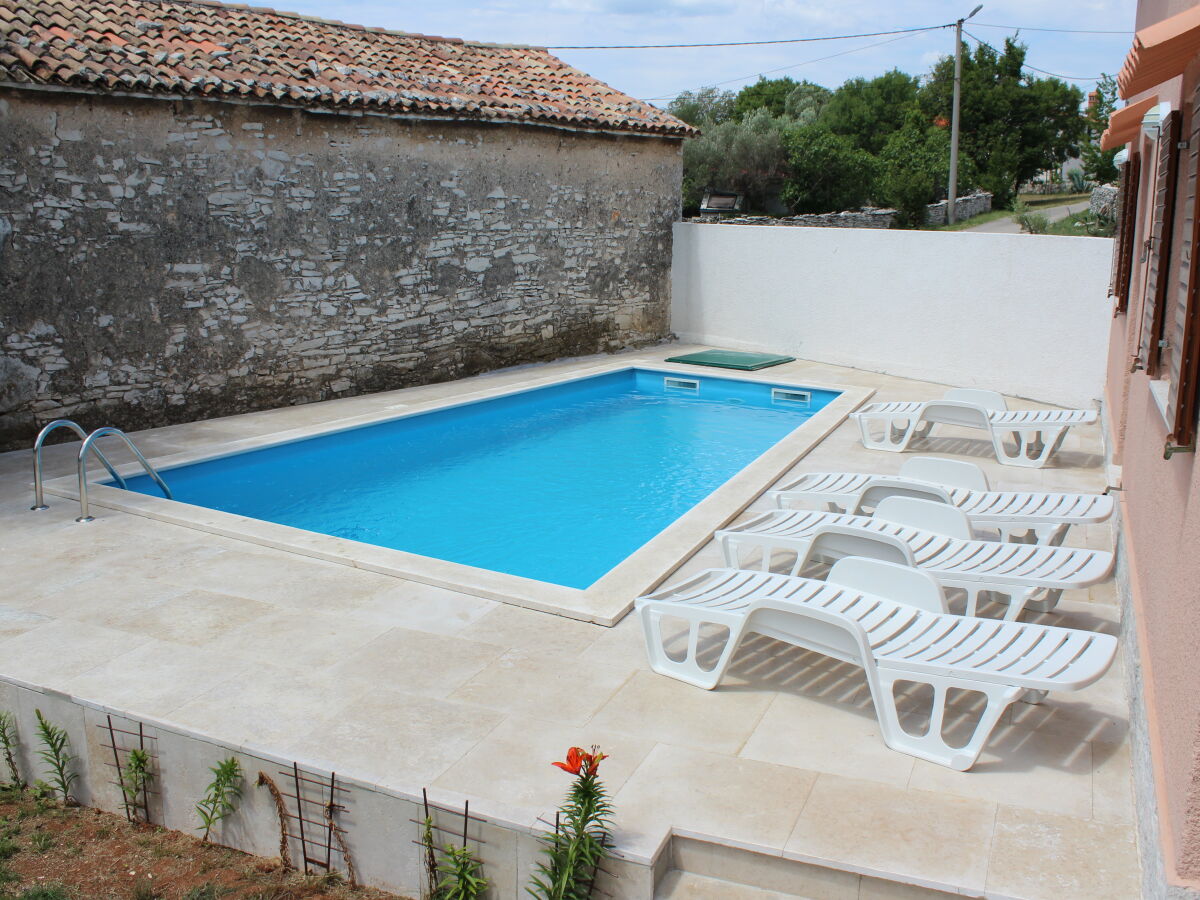 Villa Palazzina Burjaki, Trget - Outdoor photo 2