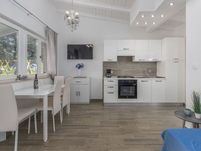 Holiday house Mamesa with pool - Features photo 12