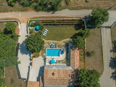 Villa Lipica with pool - Environment photo 20