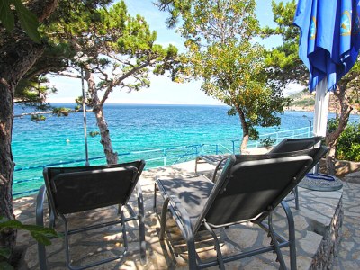 Holiday house Beachfront apartment Carlo - top 2 - Environment photo 20