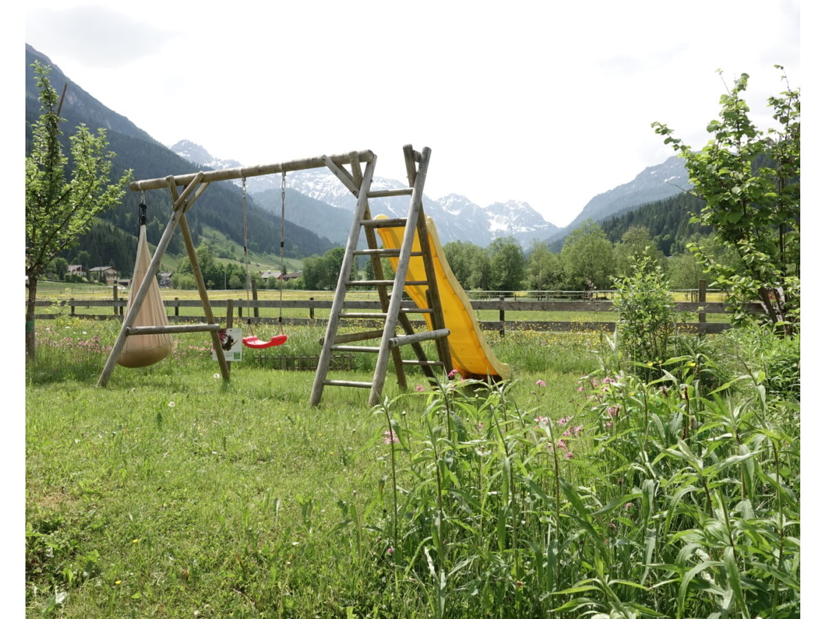 Holiday apartment Höller -große Ferienwohnung- - Outdoor photo 4