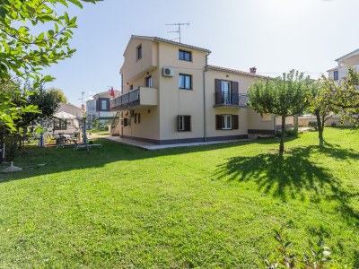 Holiday apartment Silvia with garden - Outdoor photo 4