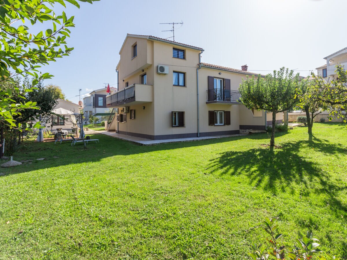 Holiday apartment Silvia with seaview - Outdoor photo 2