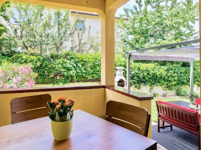 Holiday apartment KIM with private garden near beach near Pula - Outdoor photo 12