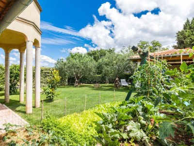 Holiday apartment KIM with private garden near beach near Pula - Outdoor photo 13