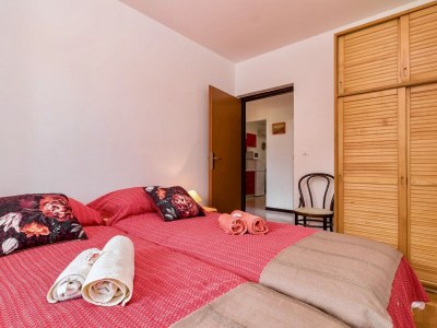 Holiday apartment KIM with private garden near beach near Pula - Features photo 25