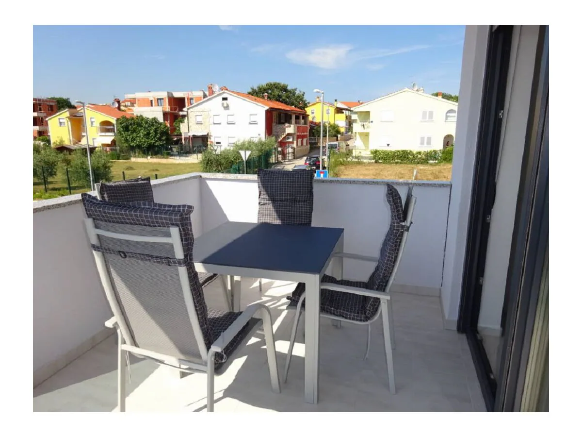 Apartment Ljuba by the sea - Outdoor photo 2