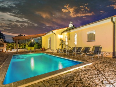 Villa Roža in Bale - Villa