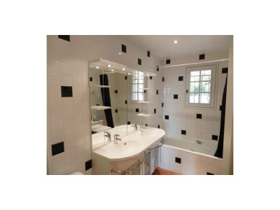 Villa Luxurious Villa H40 with lots of space and private pool - Features photo 15