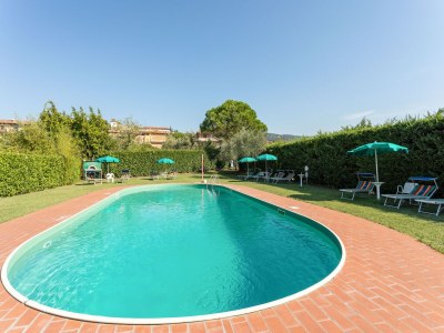 Apartment Apartment in Tuscany near Lake Trasimeno in Tuoro sul Trasimeno - Apartment