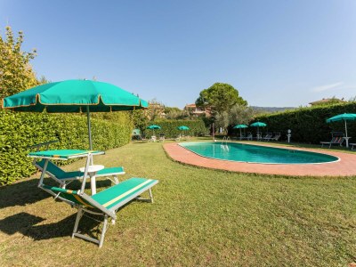 Apartment Apartment in Tuoro sul Trasimeno with pool - Outdoor photo 8