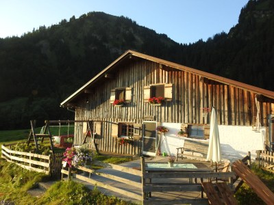 Alpine hut Holiday Cabin - Alpe Finne - Outdoor photo 2