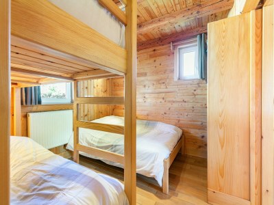 Chalet Chalet in Harreberg with Garden Views - Features photo 13