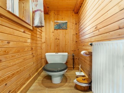 Chalet Chalet in Harreberg with Garden Views - Features photo 19