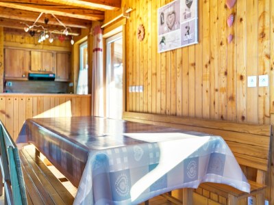 Chalet Chalet in Harreberg with Garden Views - Features photo 23