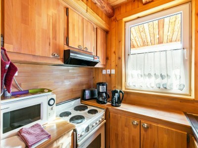 Chalet Chalet in Harreberg with Garden Views - Features photo 24