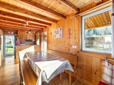 Chalet Chalet in Harreberg with Garden Views - Features photo 38
