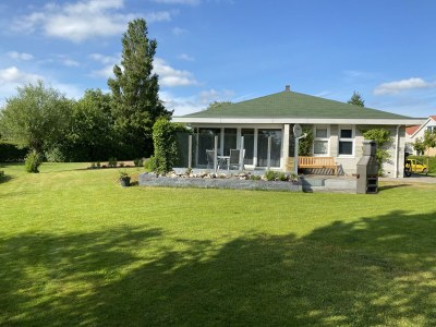 Holiday house Ijsselmeervilla in Makkum - Holiday house