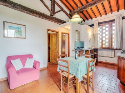 Apartment A Vineyard Apartment Retreat - Features photo 10