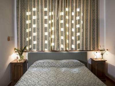 Apartment A Vineyard Apartment Retreat - Features photo 12