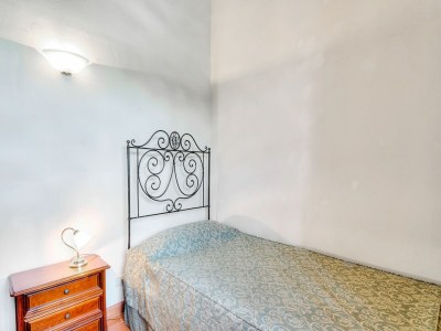 Apartment A Vineyard Apartment Retreat - Features photo 19