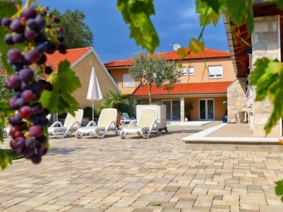 Villa Zara with heated hydro-massage pool - Outdoor photo 9