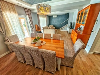 Villa Zara with heated hydro-massage pool - Features photo 13