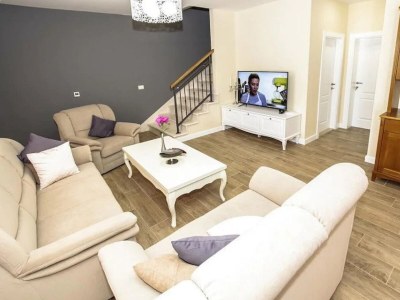 Villa Zara with heated hydro-massage pool - Features photo 14