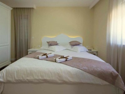 Villa Zara with heated hydro-massage pool - Features photo 20