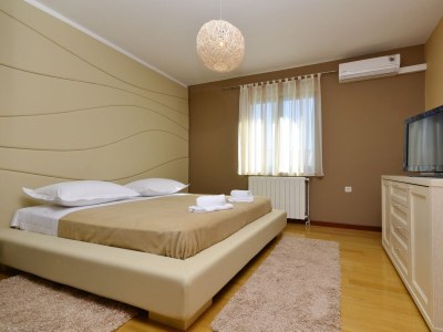 Villa Villa Marina with pool - Features photo 13