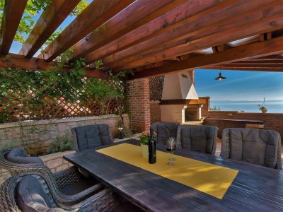 Villa Villa Petra with pool - Outdoor photo 25