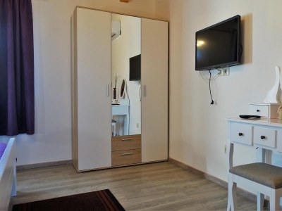 Holiday house Mikela - Features photo 41