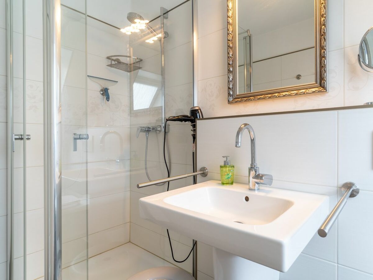 Holiday apartment Apart 40b into Haus Stella - Outdoor photo 5