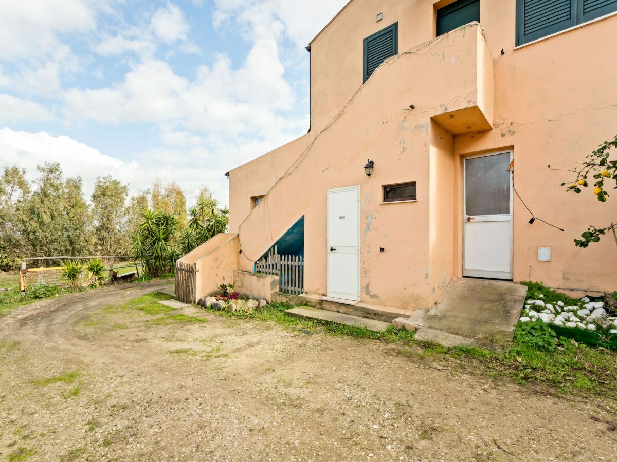 Holiday house Häuser in den Lagunen von Santa Giusta - Outdoor photo 5