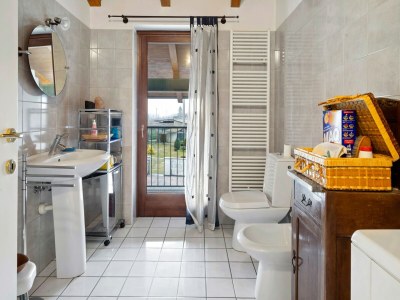 Apartment Belvilla by OYO Secluded Apartment with Balcony - Features photo 7