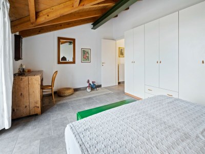 Apartment Belvilla by OYO Secluded Apartment with Balcony - Features photo 33