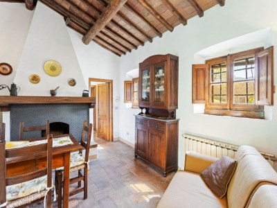 Holiday house Elegant 2-Bedroom Holiday Home in Tuscan. - Features photo 9
