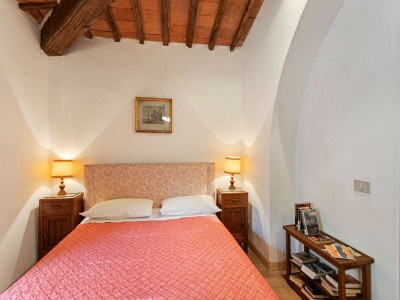 Holiday house Elegant 2-Bedroom Holiday Home in Tuscan. - Features photo 15