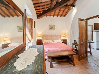 Holiday house Elegant 2-Bedroom Holiday Home in Tuscan. - Features photo 16