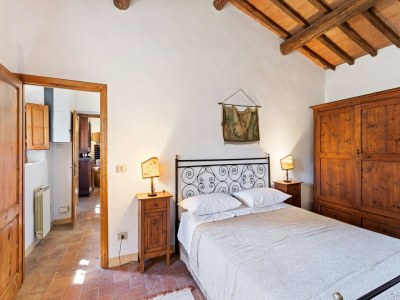 Holiday house Elegant 2-Bedroom Holiday Home in Tuscan. - Features photo 32