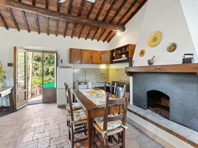 Holiday house Elegant 2-Bedroom Holiday Home in Tuscan. - Features photo 33