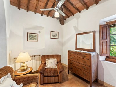 Holiday house Elegant 2-Bedroom Holiday Home in Tuscan. - Features photo 35