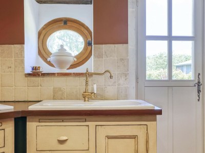 Farmhouse Farmhouse in Talon with Scenic Views - Features photo 18