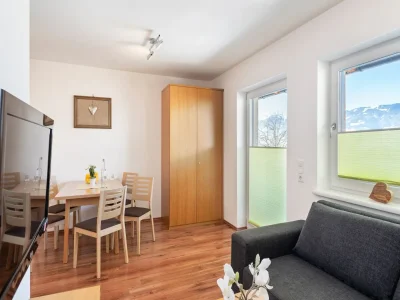 Apartment Apartment in Saalfelden near Ski Slopes in Saalfelden Leogang - Apartment