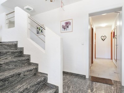 Apartment Apartment in Saalfelden near Ski Slopes - Features photo 22