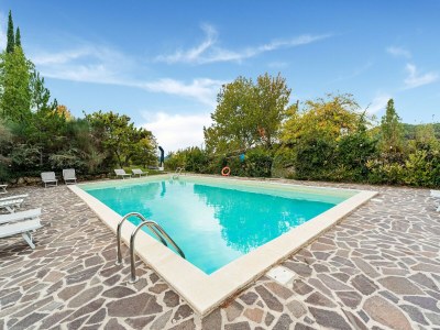 Holiday house Apartment with swimming pool near the forest - Outdoor photo 11