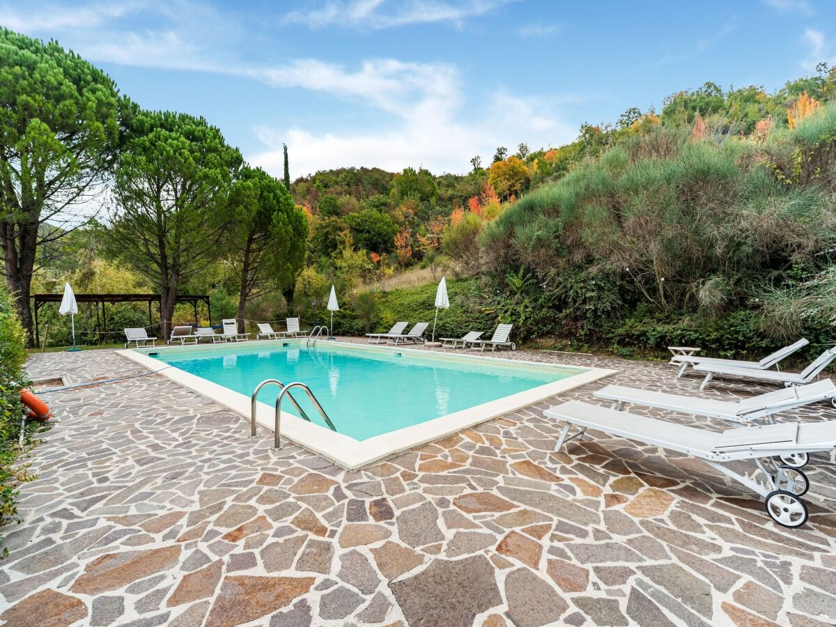 Holiday house Cozy cottage with pool in Assisi - Outdoor photo 2
