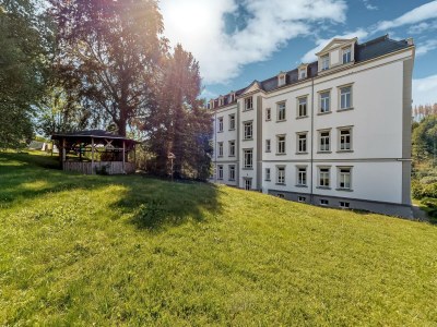 Villa Wohnung mit großer Gemeinschaftsterrasse in Central Ore Mountains - Villa