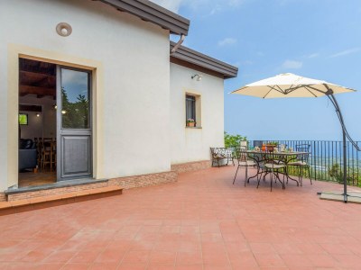 Villa Villa with pool and panoramic surroundings - Outdoor photo 7